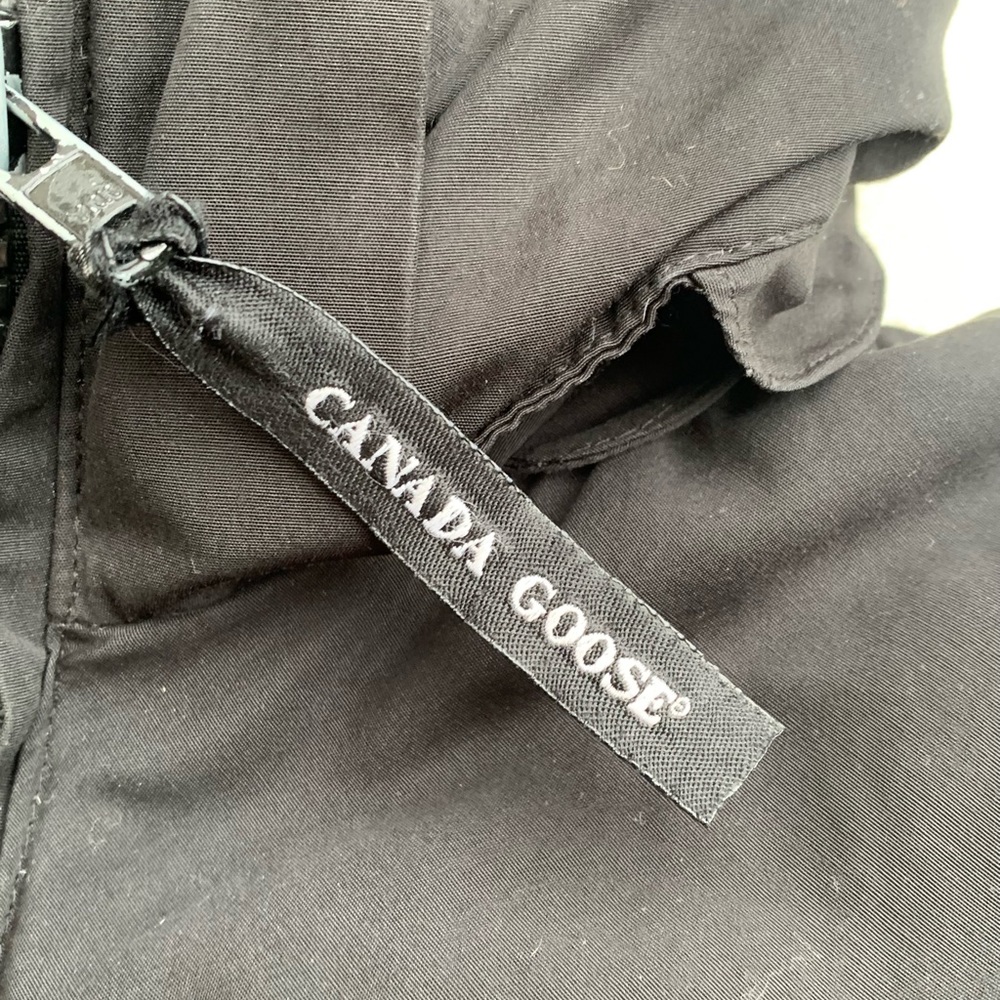 Canada Goose Womens Parka Size Small - Picture 9 of 16